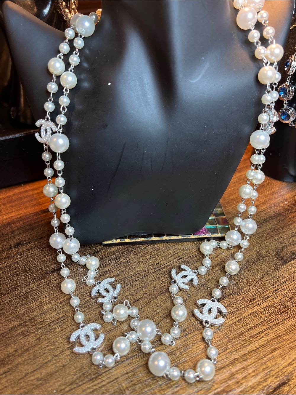 Luxury-Inspired White Pearl Station Necklace with Interlocking Logo Accents